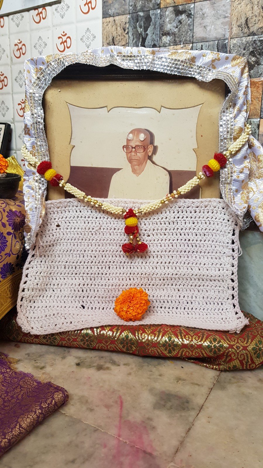  Visiting devotees. Asansol. 2019.11.22